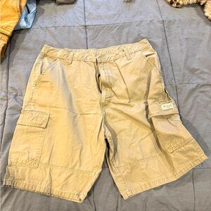 Wrangler Men's Beige Cargo Shorts